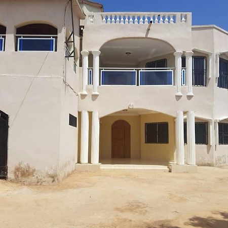 Touray Guest House Old Yundum Extérieur photo