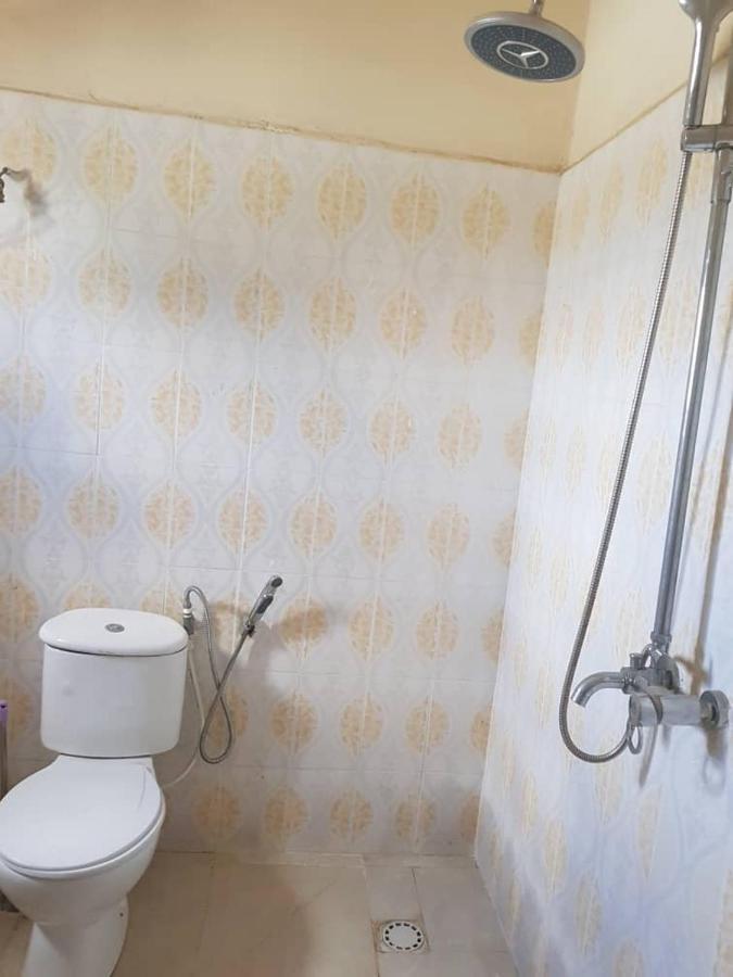 Touray Guest House Old Yundum Extérieur photo