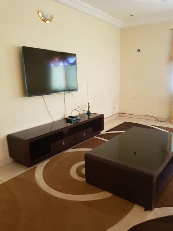 Touray Guest House Old Yundum Extérieur photo
